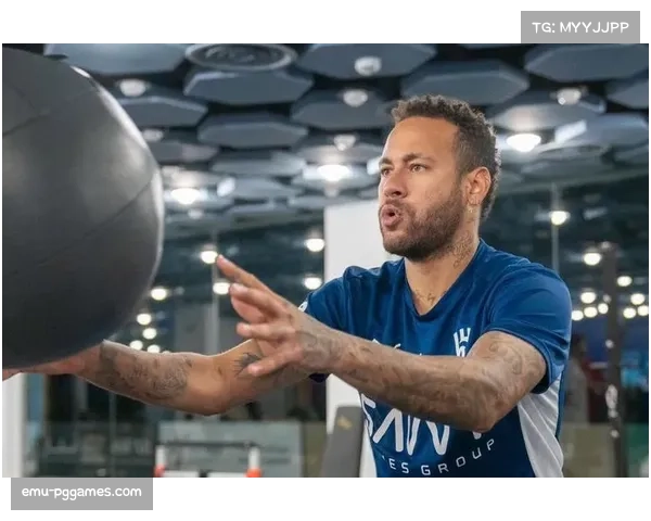 手术后首次恢复有球训练，内马尔在社媒发布训练视频